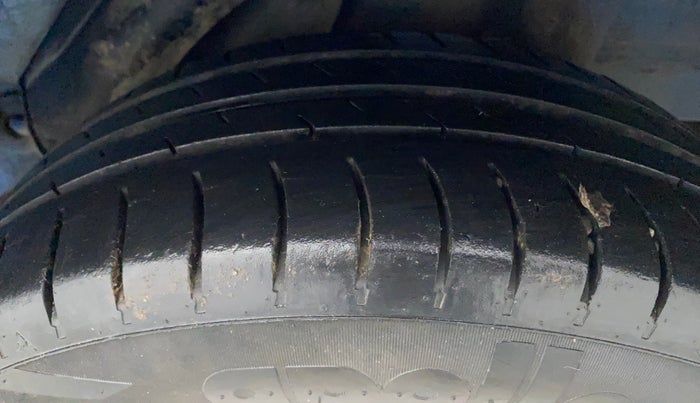 2013 Honda Brio S MT, Petrol, Manual, 89,337 km, Left Rear Tyre Tread