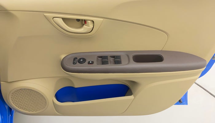 2013 Honda Brio S MT, Petrol, Manual, 89,337 km, Driver Side Door Panels Control