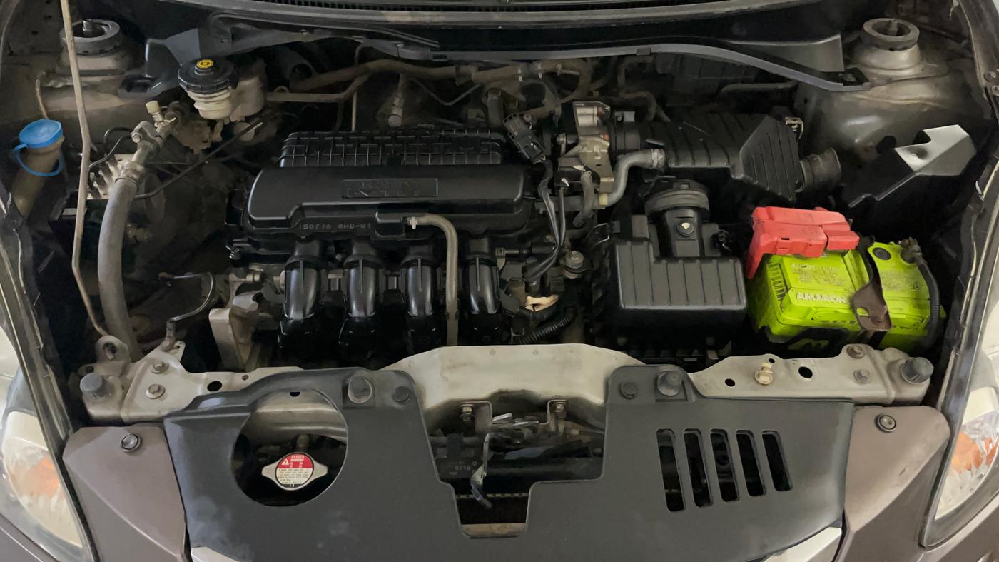 2015 Honda Amaze 1.2L I-VTEC SX, Petrol, Manual, 1,01,929 km, Engine View