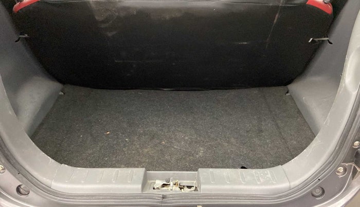 2016 Maruti Alto 800 LXI, Petrol, Manual, 5,514 km, Boot Inside