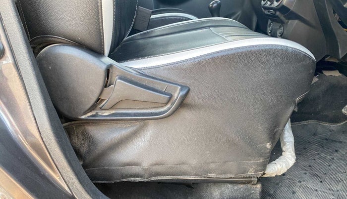 2020 Maruti S PRESSO VXI+, Petrol, Manual, 47,017 km, Driver Side Adjustment Panel