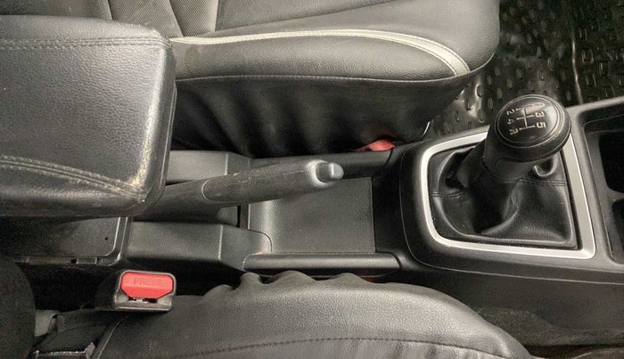 2018 Maruti Swift LXI, Petrol, Manual, 63,603 km, Gear Lever
