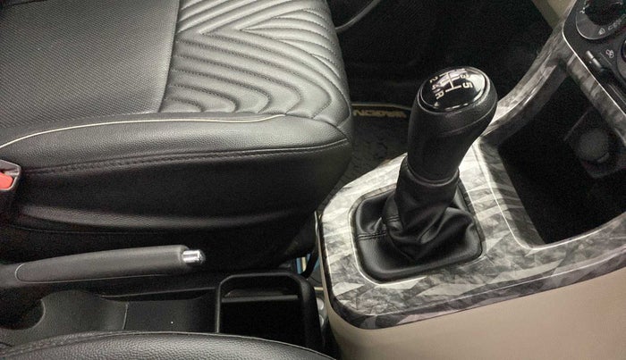 2019 Maruti New Wagon-R VXI 1.0, Petrol, Manual, 16,552 km, Gear Lever