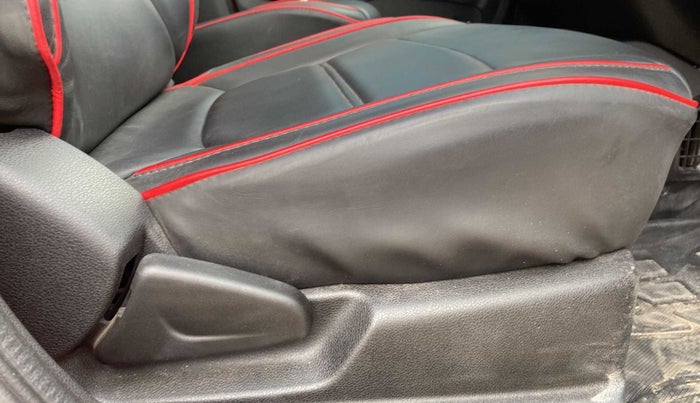 2022 Renault Kwid RXT 1.0 AMT, Petrol, Automatic, 20,654 km, Driver Side Adjustment Panel