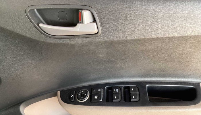 2018 Hyundai Grand i10 SPORTZ 1.2 KAPPA VTVT, Petrol, Manual, 40,898 km, Driver Side Door Panels Control