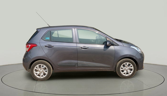 2018 Hyundai Grand i10 SPORTZ 1.2 KAPPA VTVT, Petrol, Manual, 40,898 km, Right Side View