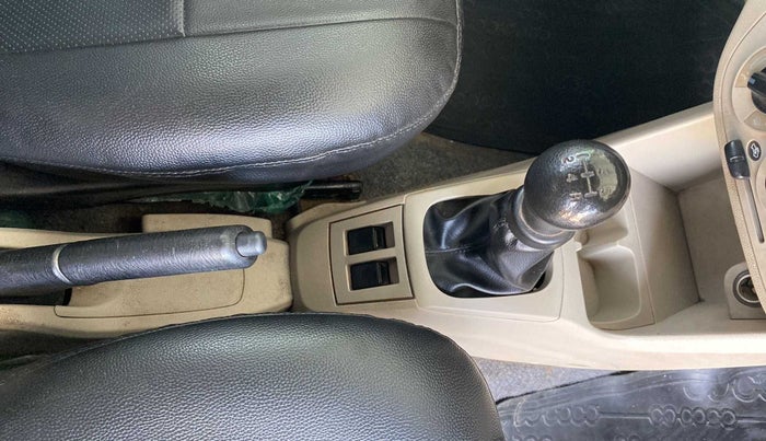 2019 Maruti Alto LXI, Petrol, Manual, 64,857 km, Gear Lever