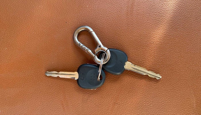 2013 Hyundai Eon D-LITE+, Petrol, Manual, 69,300 km, Key Close Up