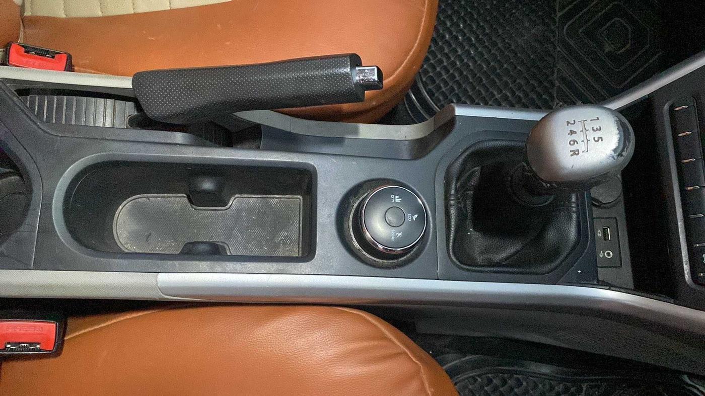 2019 Tata NEXON XM DIESEL, Diesel, Manual, 73,659 km, Gear Lever