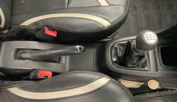 2017 Maruti Swift LXI (O), Petrol, Manual, 55,771 km, Gear Lever