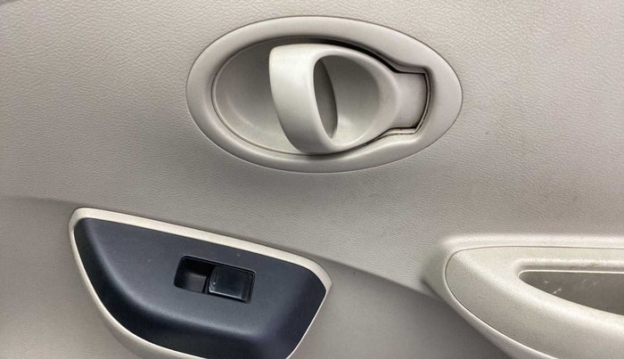 2017 Datsun Go Plus T, Petrol, Manual, 64,944 km, Driver Side Door Panels Control