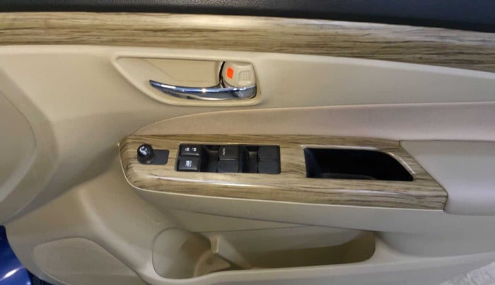 2019 Maruti Ciaz SIGMA 1.5 SHVS MT  PETROL, Petrol, Manual, 20,254 km, Driver Side Door Panels Control