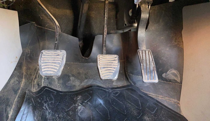 2019 Mahindra XUV300 W4 1.5 DIESEL, Diesel, Manual, 68,545 km, Pedals