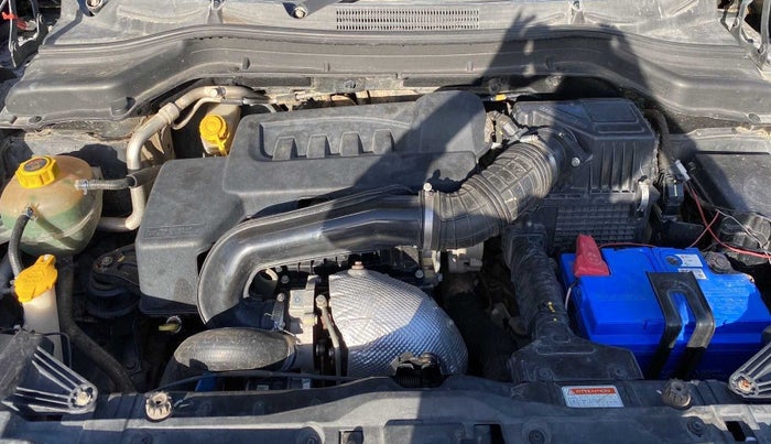 2019 Mahindra XUV300 W4 1.5 DIESEL, Diesel, Manual, 68,545 km, Open Bonet