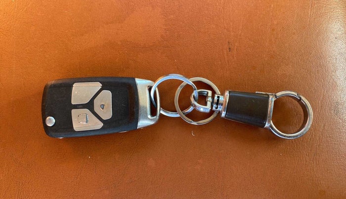 2019 Mahindra XUV300 W4 1.5 DIESEL, Diesel, Manual, 68,545 km, Key Close Up