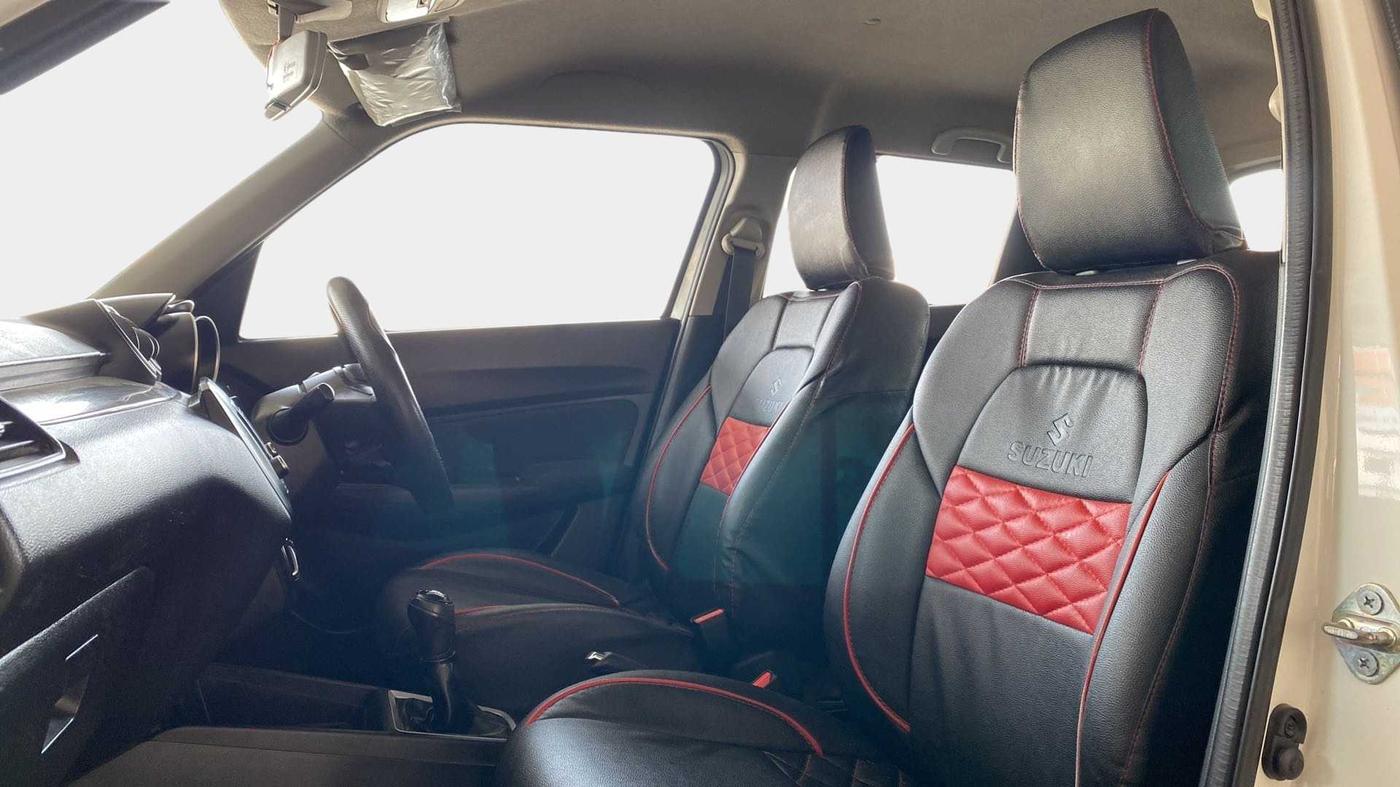 2020 Maruti Swift VXI, Petrol, Manual, 32,914 km, Right Side Front Door Cabin