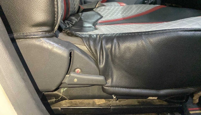 2018 Maruti Alto 800 LXI, Petrol, Manual, 69,591 km, Driver Side Adjustment Panel