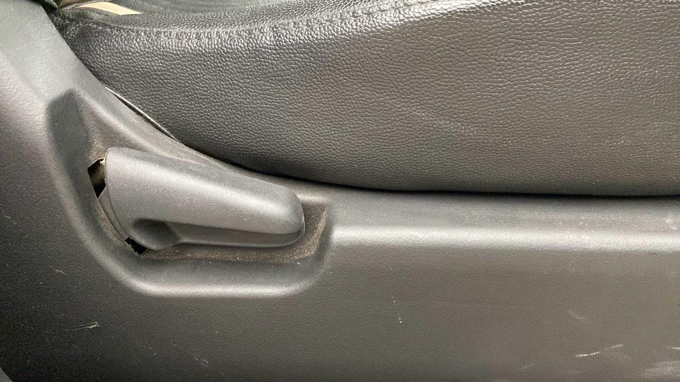 2018 Maruti Wagon R 1.0 LXI CNG, CNG, Manual, 62,008 km, Driver Side Adjustment Panel