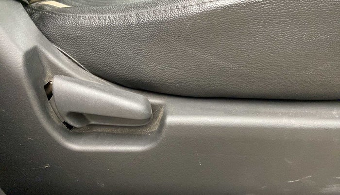 2018 Maruti Wagon R 1.0 LXI CNG, CNG, Manual, 62,008 km, Driver Side Adjustment Panel