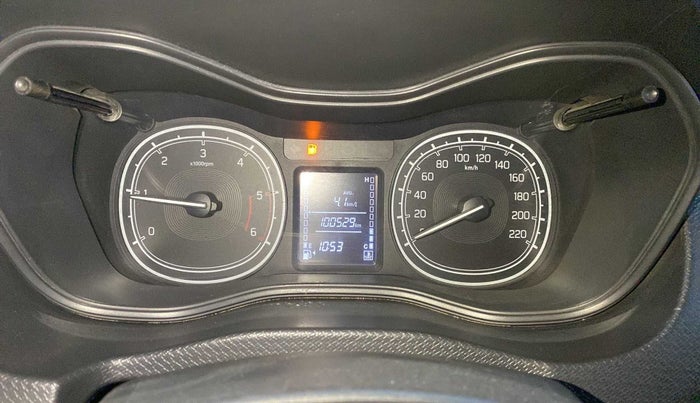 2017 Maruti Vitara Brezza VDI (O), Diesel, Manual, 1,00,522 km, Odometer Image