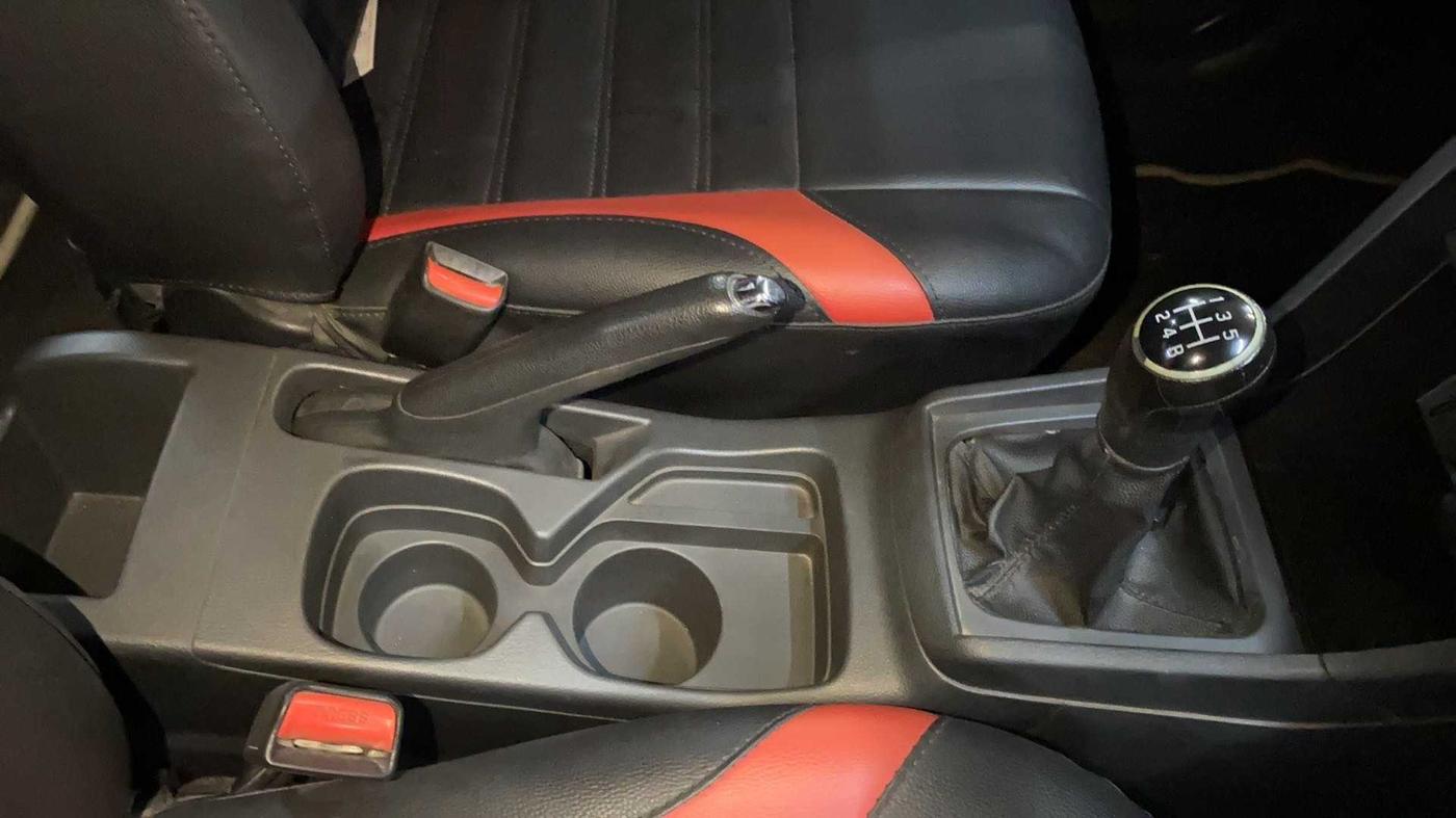 2017 Maruti Vitara Brezza VDI (O), Diesel, Manual, 1,00,522 km, Gear Lever