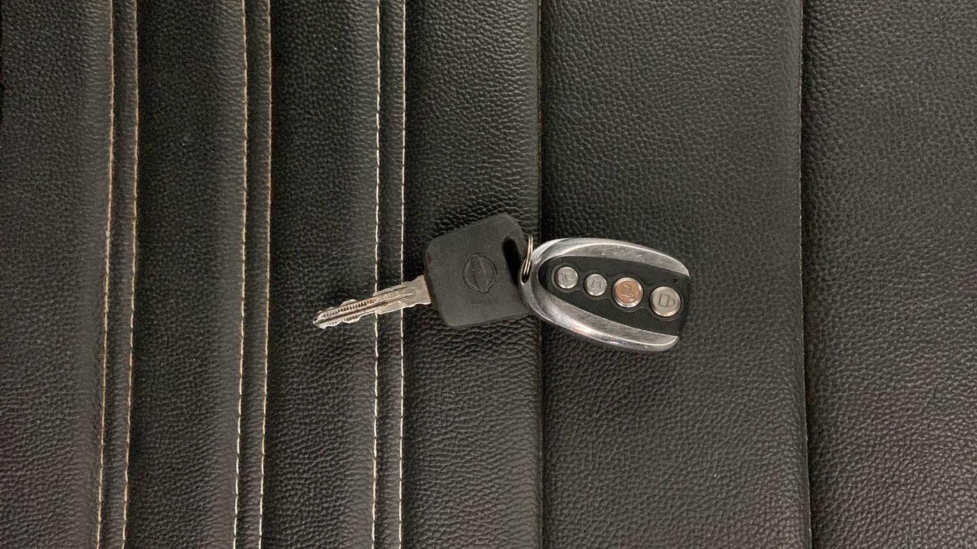 2021 Nissan MAGNITE XE, Petrol, Manual, 13,773 km, Key Close Up