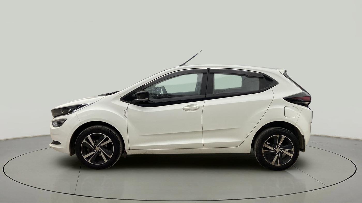 2023 Tata ALTROZ XZ PETROL, Petrol, Manual, 16,595 km, Left Side
