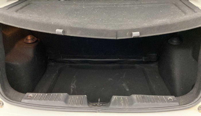 2023 Tata ALTROZ XZ PETROL, Petrol, Manual, 16,595 km, Boot Inside