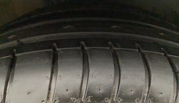 2015 Volkswagen Polo GT TSI AT, Petrol, Automatic, 96,015 km, Right Front Tyre Tread