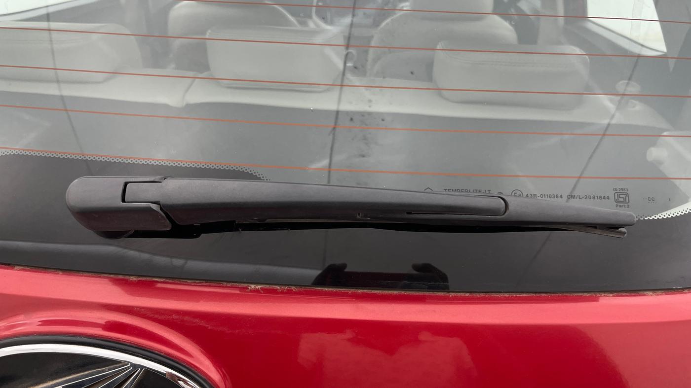 2022 Mahindra XUV300 W8 (O) 1.2 PETROL AMT, Petrol, Automatic, 25,034 km, Rear Wiper