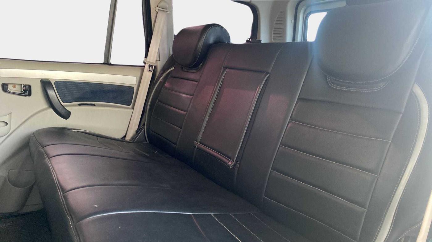 2018 Mahindra Scorpio S11 2WD, Diesel, Manual, 69,516 km, Right Side Rear Door Cabin