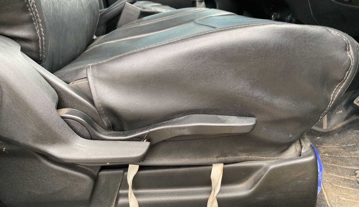 2022 Maruti XL6 ZETA MT, Petrol, Manual, 23,325 km, Driver Side Adjustment Panel