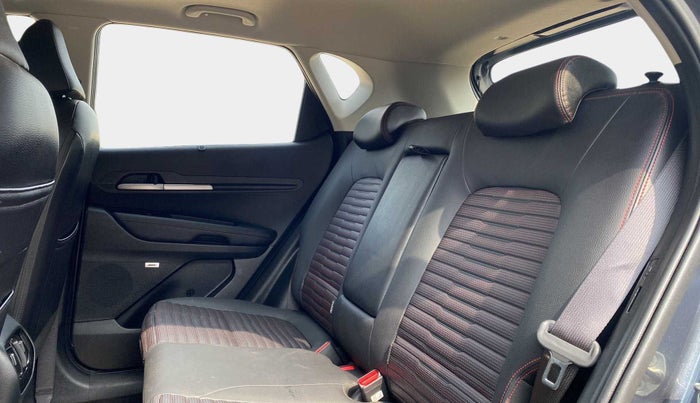 2022 KIA SONET GTX PLUS 1.5 AT, Diesel, Automatic, 18,489 km, Right Side Rear Door Cabin