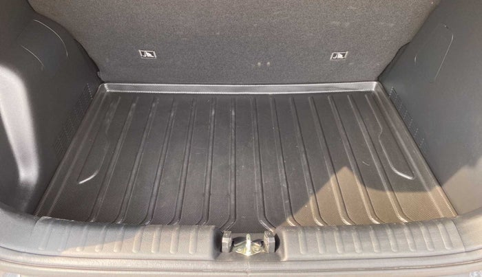 2022 KIA SONET GTX PLUS 1.5 AT, Diesel, Automatic, 18,489 km, Boot Inside