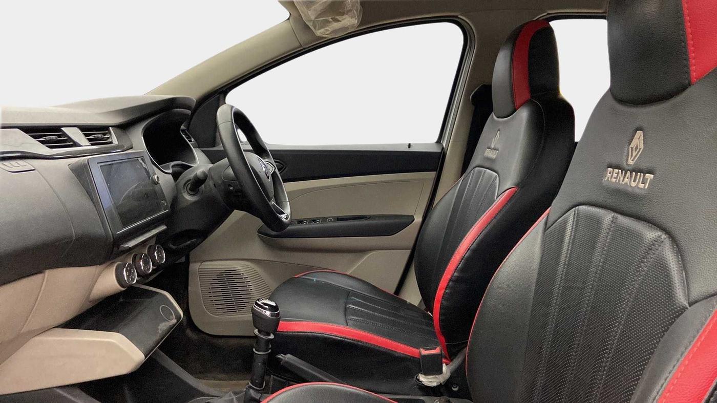 2019 Renault TRIBER RXT, Petrol, Manual, 47,800 km, Right Side Front Door Cabin