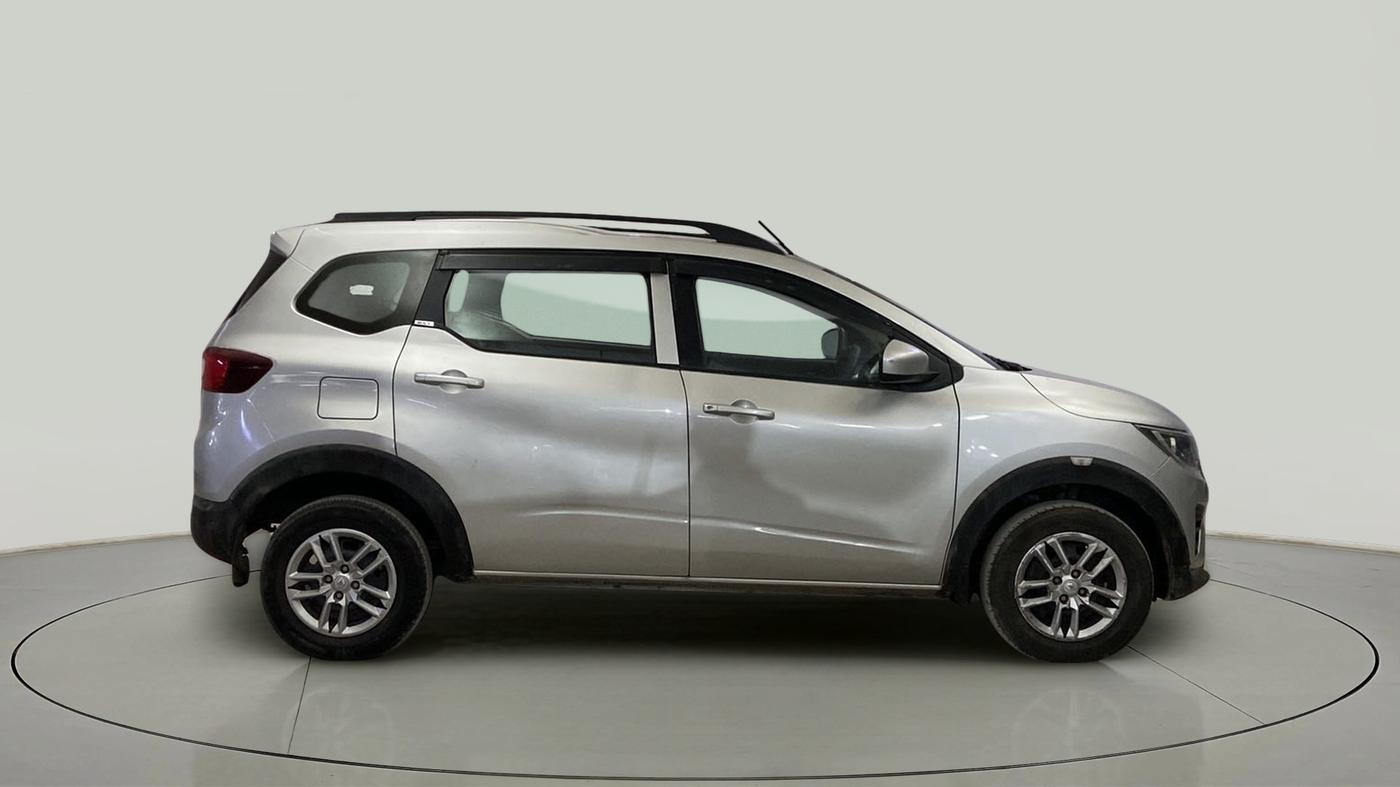 2019 Renault TRIBER RXT, Petrol, Manual, 47,800 km, Right Side View