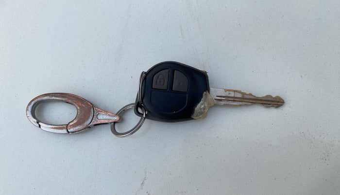 2015 Maruti Swift VXI, Petrol, Manual, 55,370 km, Key Close Up