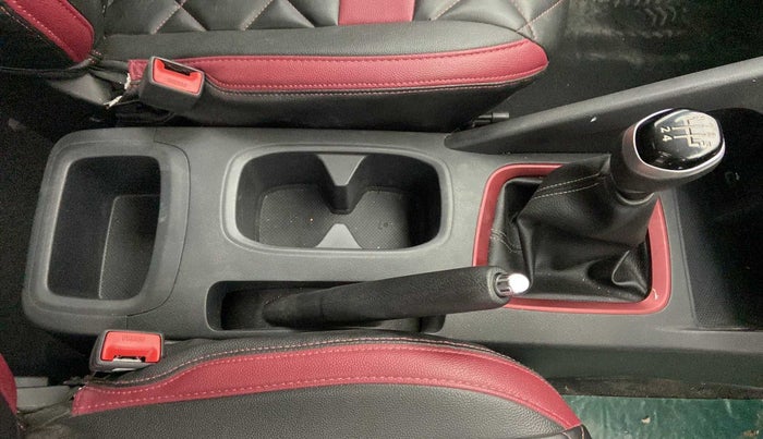 2022 Nissan MAGNITE XV RED EDITION, Petrol, Manual, 15,648 km, Gear Lever