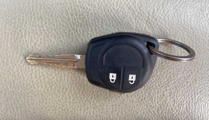 2013 Maruti Swift VDI, Diesel, Manual, 95,534 km, Key Close Up