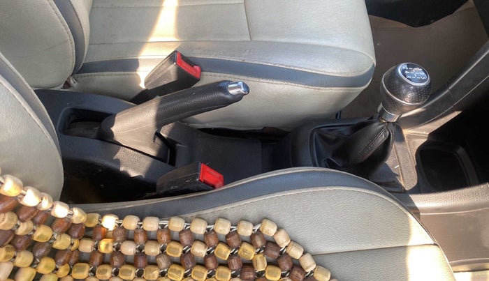 2013 Maruti Swift VDI, Diesel, Manual, 95,534 km, Gear Lever