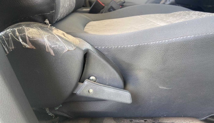 2018 Maruti Alto 800 Tour H1, Petrol, Manual, 13,577 km, Driver Side Adjustment Panel