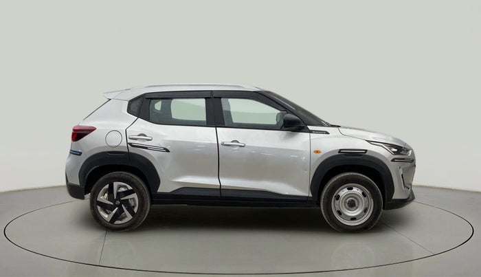 2023 Nissan MAGNITE XE, Petrol, Manual, 6,100 km, Right Side View