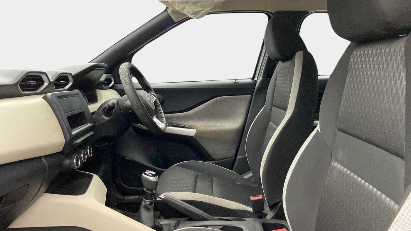 2023 Nissan MAGNITE XE, Petrol, Manual, 6,100 km, Right Side Front Door Cabin