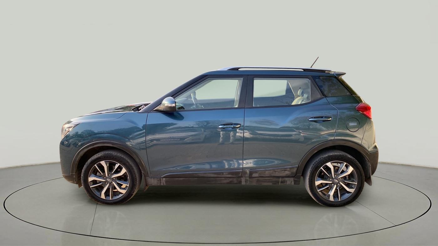 2019 Mahindra XUV300 W8 (O) 1.2 PETROL, Petrol, Manual, 64,132 km, Left Side