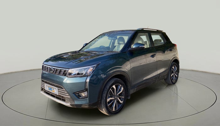 2019 Mahindra XUV300 W8 (O) 1.2 PETROL, Petrol, Manual, 64,132 km, Left Front Diagonal