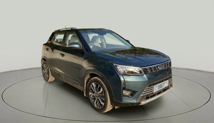 2019 Mahindra XUV300 W8 (O) 1.2 PETROL, Petrol, Manual, 64,132 km, Right Front Diagonal