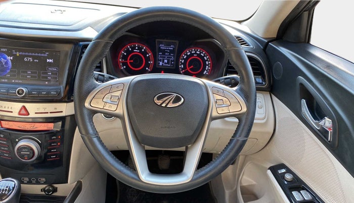 2019 Mahindra XUV300 W8 (O) 1.2 PETROL, Petrol, Manual, 64,132 km, Steering Wheel Close Up