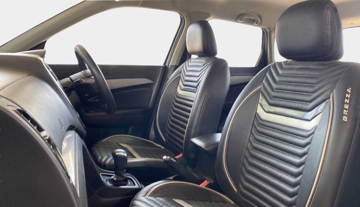 2018 Maruti Vitara Brezza ZDI PLUS AMT, Diesel, Automatic, 58,201 km, Right Side Front Door Cabin