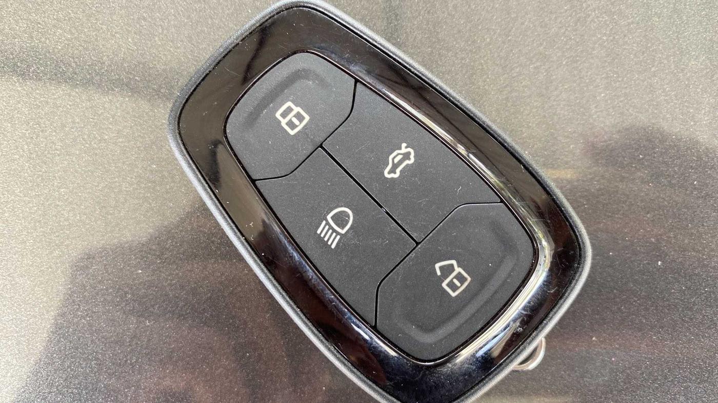 2022 Tata PUNCH CREATIVE  AMT, Petrol, Automatic, 38,687 km, Key Close Up