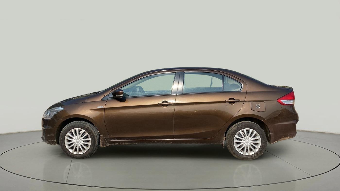 2016 Maruti Ciaz VDI+ SHVS, CNG, Manual, 1,04,360 km, Left Side